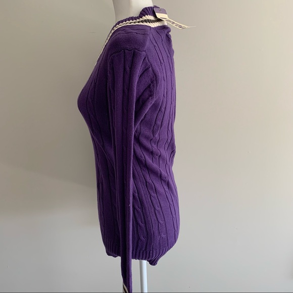 Renu Bruzer her varsity vee sweater - Picture 3 of 12